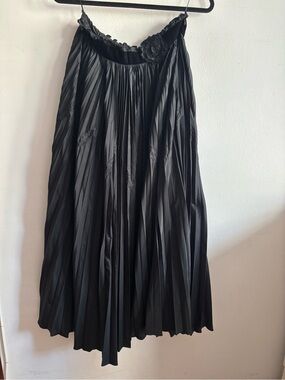 Max Mara black pleated maxi skirt with rose detail